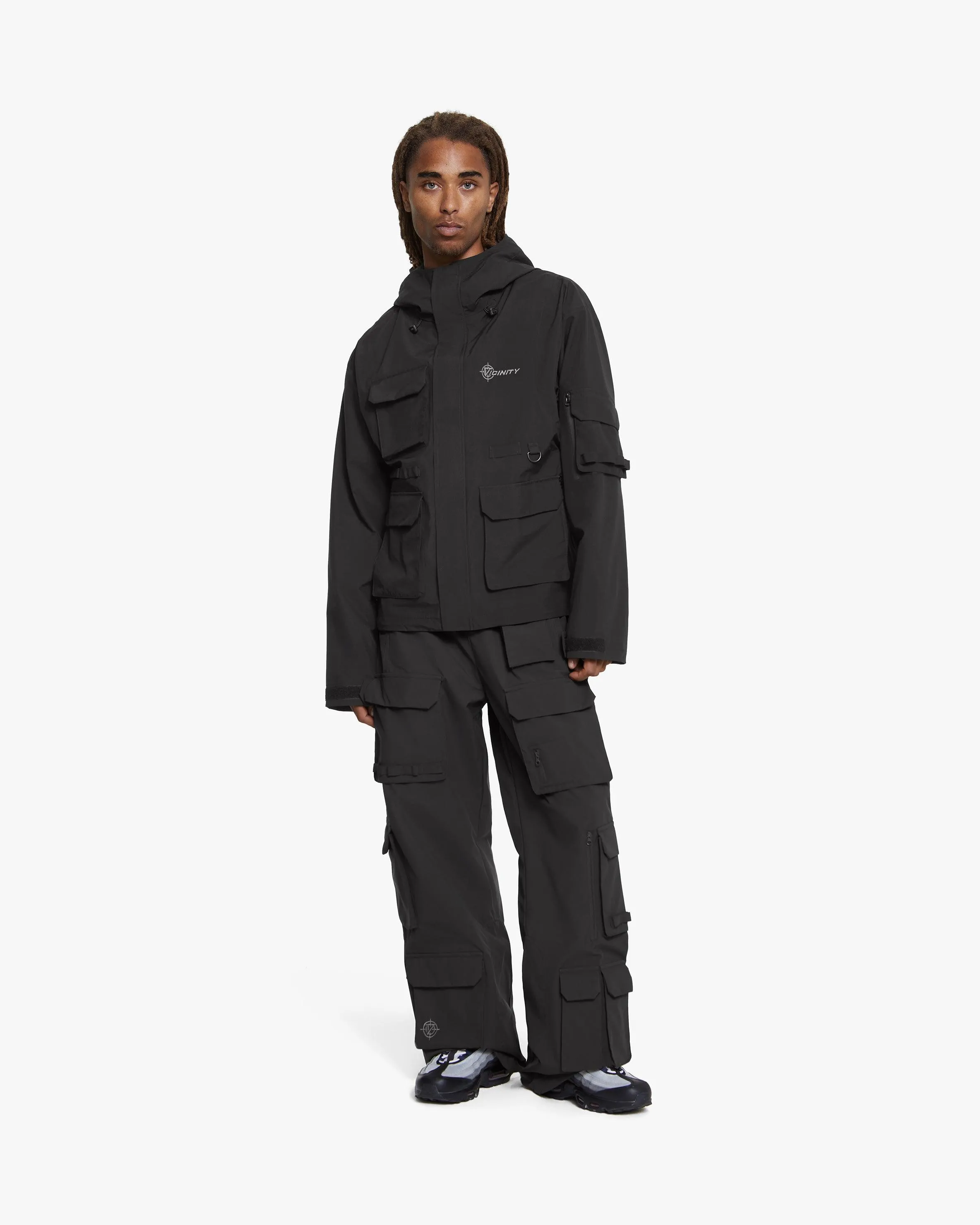 WINDBREAKER BLACK